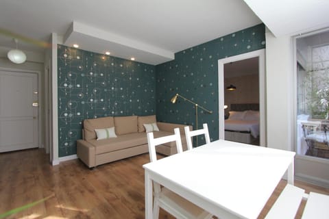 Cosy Apartment Prado Museum Apartamento in Madrid