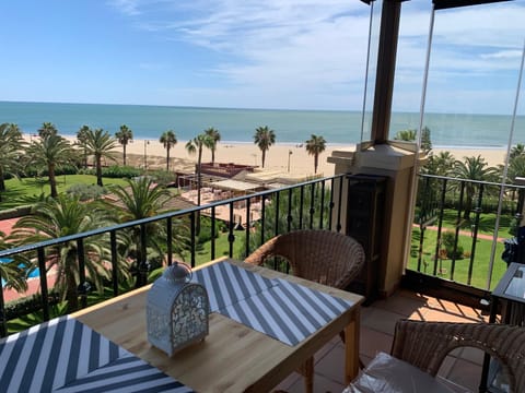 Mirando al mar. Primera linea de playa Condominio in Costa de la Luz
