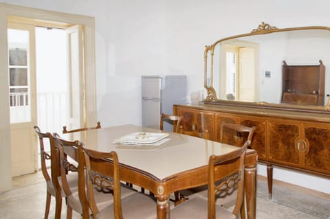3 bedrooms apartement at Siracusa 80 m away from the beach with furnished balcony and wifi Condo in Syracuse