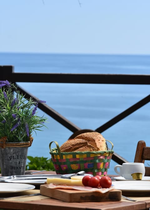 Seating area, Sea view, Area and facilities