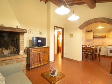 Apartment Raffaello by Interhome Condominio in Montaione