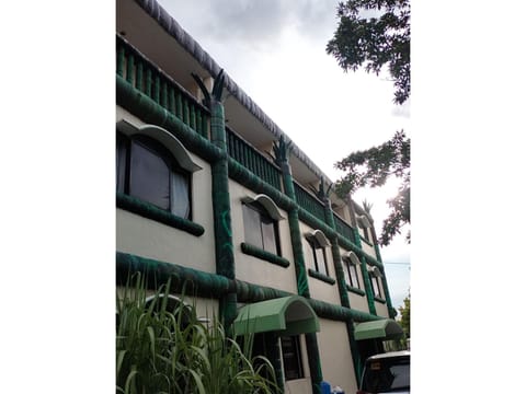 OYO 800 Ddd Habitat Dormtel Bacolod Hotel in Bacolod