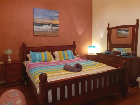 JUST-4-YOU! amazing sea views, WIFI, fullly air-conditioned, king bed Vacation rental in Vincentia