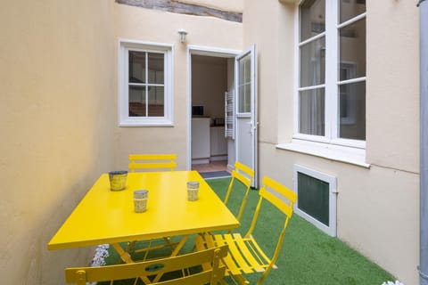 Patio, Balcony/Terrace