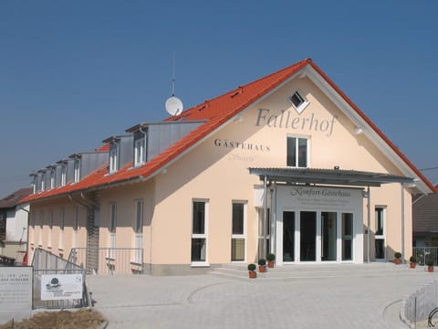 Property building, Facade/entrance, Day