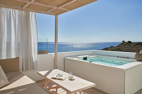 Hot Tub, Balcony/Terrace, Seating area, Sea view