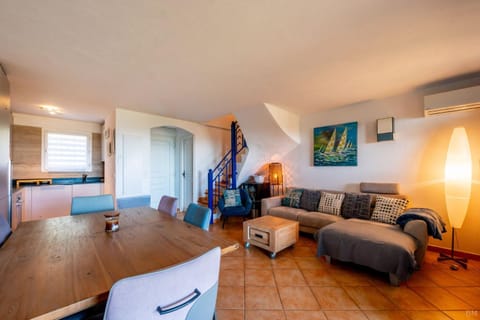 Esprit du Sud Damien House in Sainte-Maxime