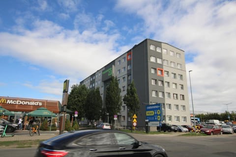 Property building, Neighbourhood, Street view, Location