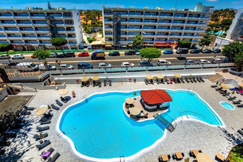 Bird's eye view, Pool view