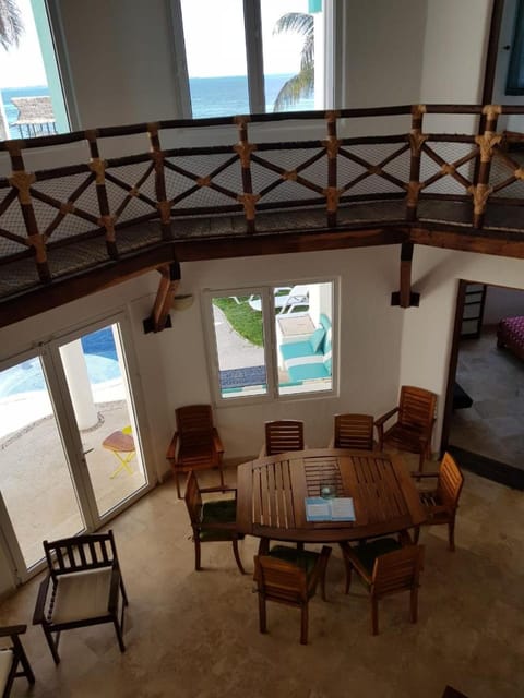 Bella Casa Privada junto al Mar Caribe Haus in Cancun