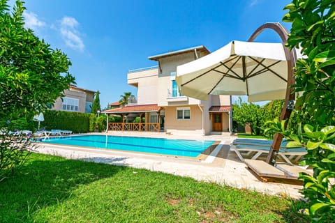 Paradise Town Villa Alison 100 MBPS free wifi Villa in Antalya Province