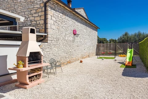 BBQ facilities, Children play ground