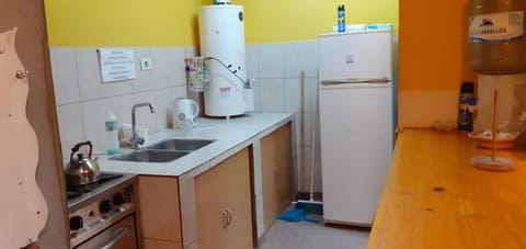 Kitchen or kitchenette, Communal kitchen