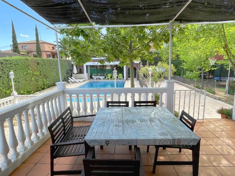 Balcony/Terrace, Pool view, Swimming pool