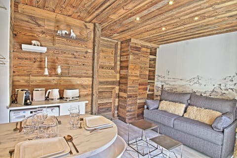 Résidence rond point des pistes accès direct funiculaire exposé sud Apartment in Tignes