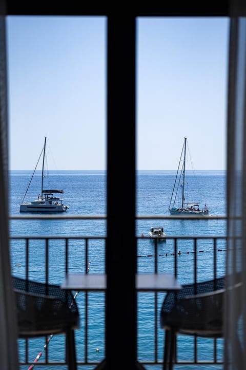 View (from property/room), Balcony/Terrace, Sea view