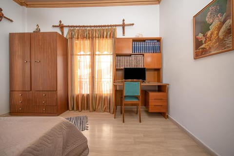 Fay’s Vintage Boutique House Apartment in Corfu