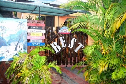 Travellers Home (Kifumbu) Bed and Breakfast in City of Dar es Salaam