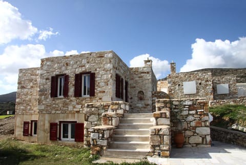 Property building, Nearby landmark, Facade/entrance