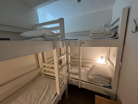 Photo of the whole room, Bedroom, bunk bed