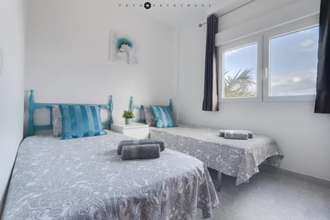 Apartment with pool, sea views & balcony less than 10min walk to La Mata Beach! Eigentumswohnung in Torrevieja