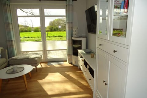 Living room, Garden view