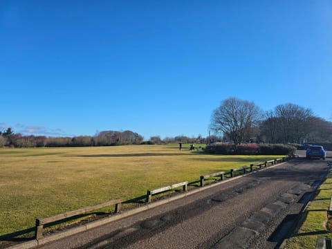 Neighbourhood, Natural landscape