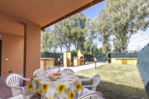 Patio, BBQ facilities, Garden