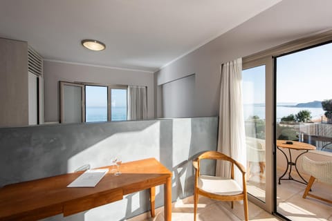 The Mini Beach Hotel Apartahotel in Crete
