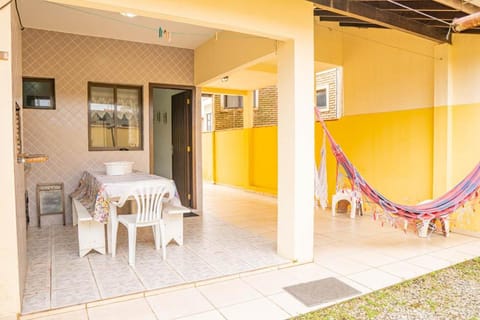 Patio, Day, BBQ facilities, Balcony/Terrace, Seating area, Dining area, sunbed