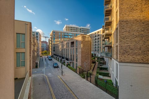 Property building, Street view