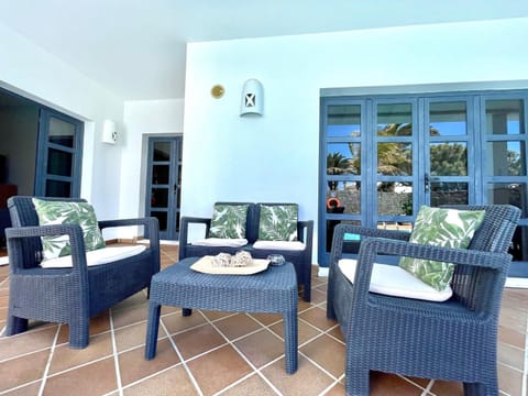Villas Mamma Mia pool heat Private & Jacuzzi Chalet in Playa Blanca