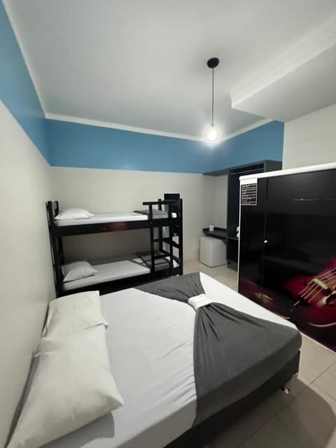 Bed, Bathroom, Bedroom, minibar