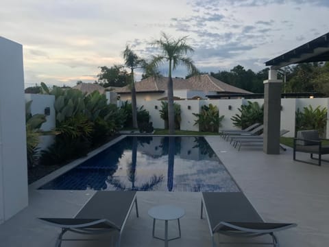 Pool view, Swimming pool