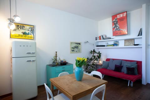 Morimondo House: fashion & design Apartment in Milan