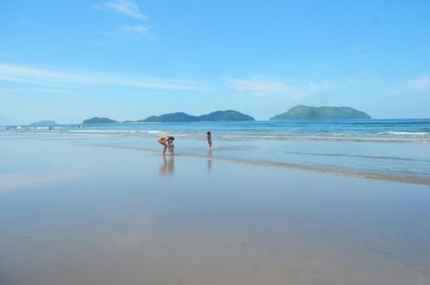 Nearby landmark, Day, Natural landscape, Beach, Windsurfing, Sea view