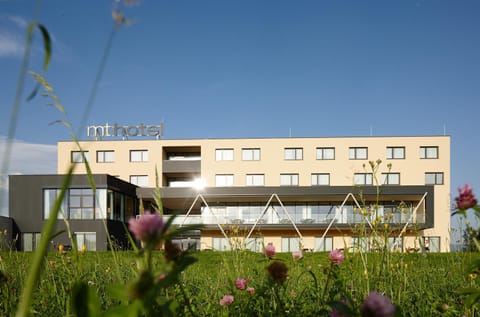 Facade/entrance, Summer