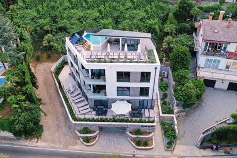 Property building, Bird's eye view