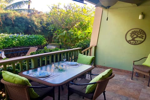 Patio, Dining area