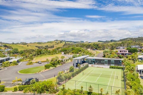 Property building, Bird's eye view, Tennis court