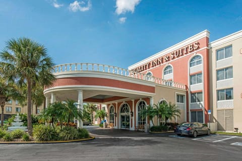 Quality Inn & Suites Near the Theme Parks Hotel in Orlando