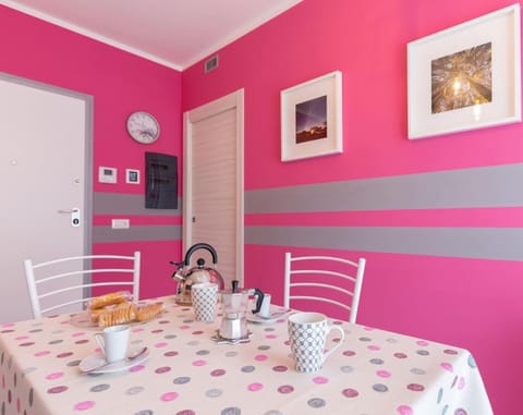 Il Sopracciglio Suites - Pink Apartment Condo in Cassino