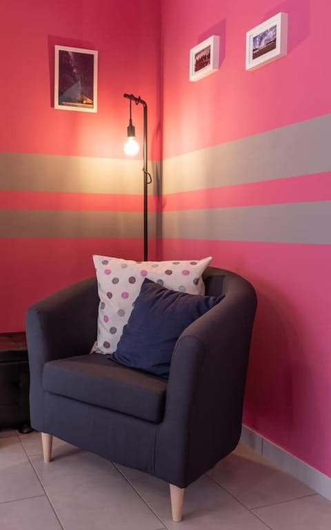 Il Sopracciglio Suites - Pink Apartment Condo in Cassino
