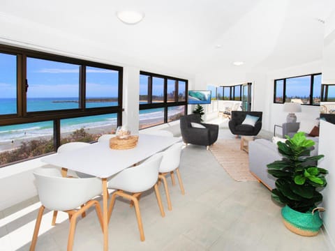 TV and multimedia, Living room, Dining area, Sea view