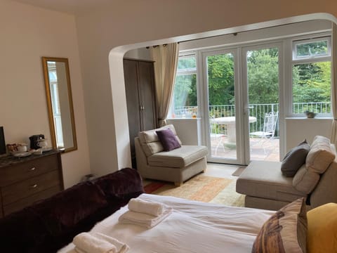 Woodland Views Bed and Breakfast in North Dorset District