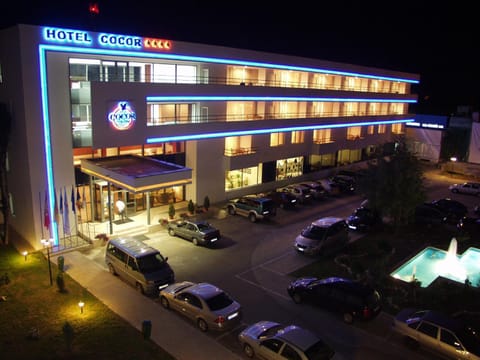 Property building, Facade/entrance, Night