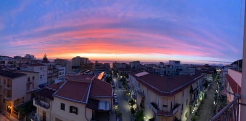 City view, Sea view, Sunset