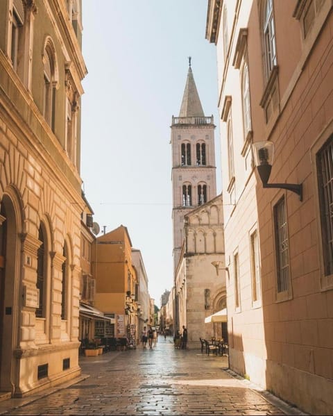 Day, City view, Landmark view, Street view