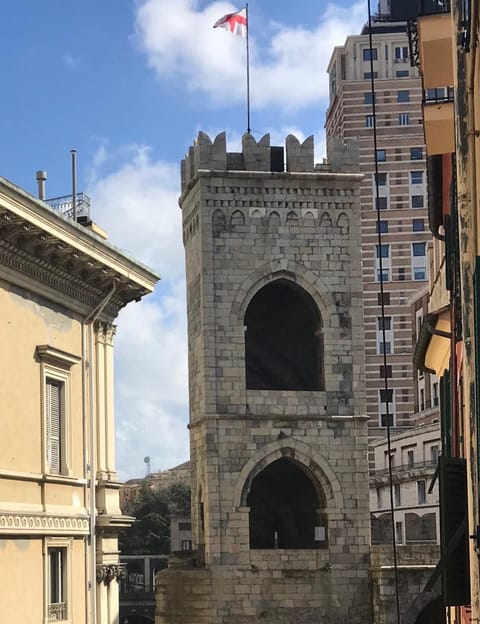 Porta Soprana Old Town with FREE PRIVATE PARKING included! Condo in Genoa
