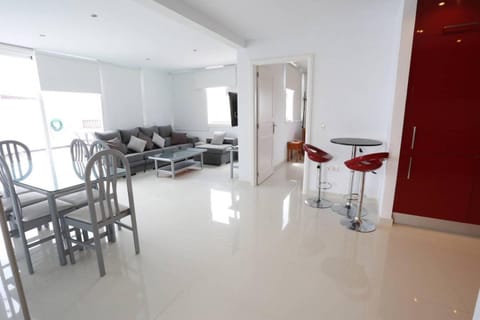 DARUMA APARTMENTS 3-Bedroom Penthouse with Sea Views Condo in Costa Teguise